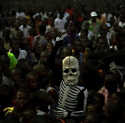 Baloji - "Karibu Ya Bintou". Dir. Spike and Jones Baloji - "Karibu Ya Bintou". Dir. Spike and Jones